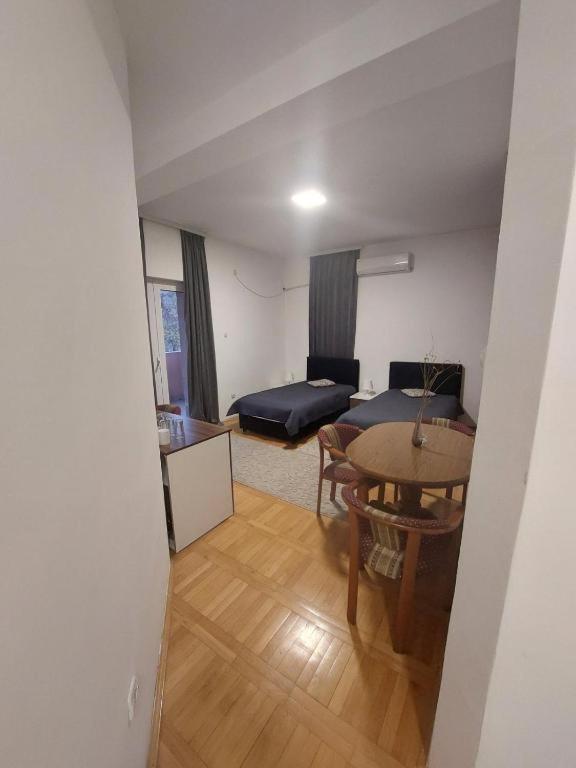 Garni Panorama Lux 3* Ni